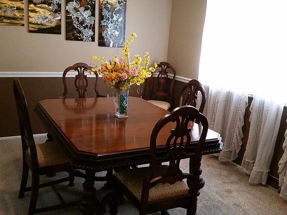 4th image of 10657 Silverbrook Dr