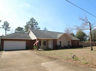 190 Oak Ln, Crestview, FL 32536