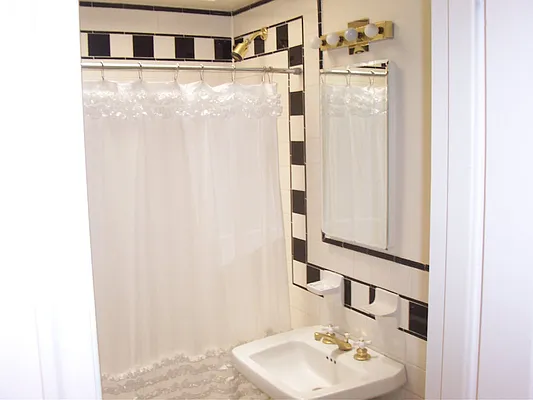 Rented by Irvine Realty Group | media 7