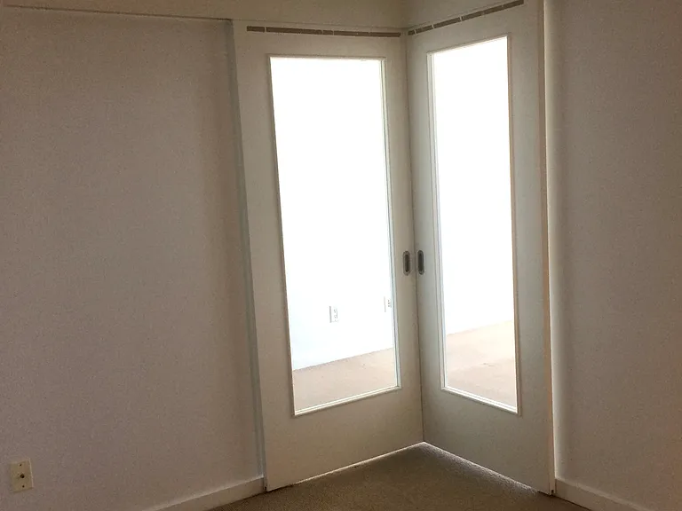 208 Queens Quay W — Photo 8