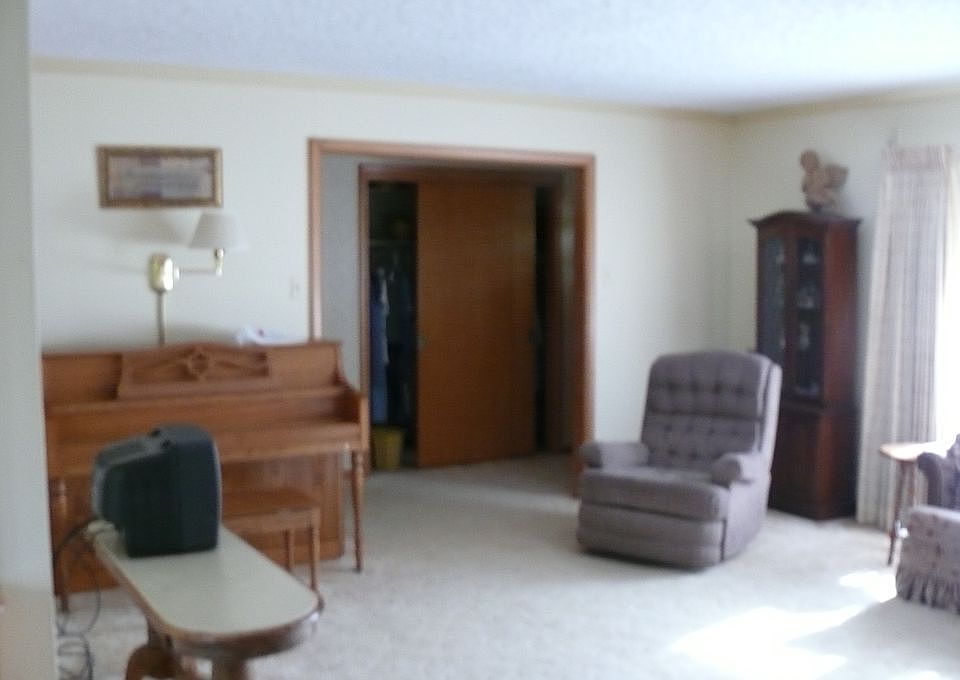 living room to hall closet