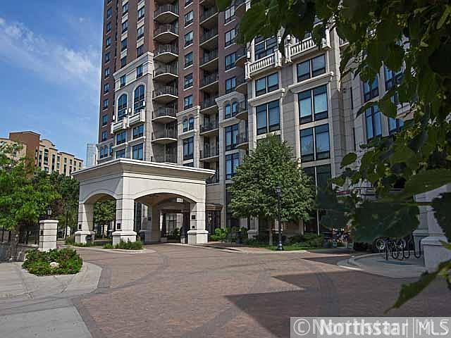 1st image of 500 E Grant St APT 2305