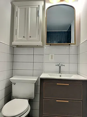 Rented by Dyer Estate Mgmt | media 20