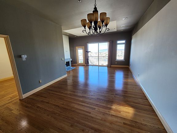 4th image of 348 Peoria St #1