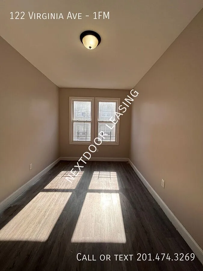 Building Photo - 122 Virginia Ave #1FM
