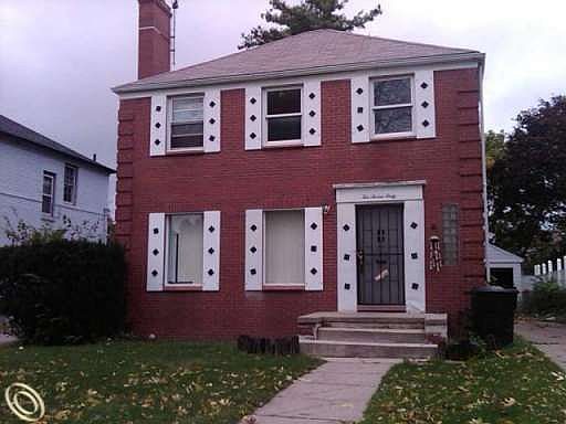 2nd image of 10760 Beaconsfield St