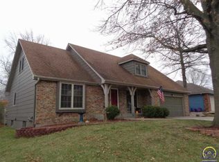 1824 SW Arrowhead Rd, Topeka, KS 66604