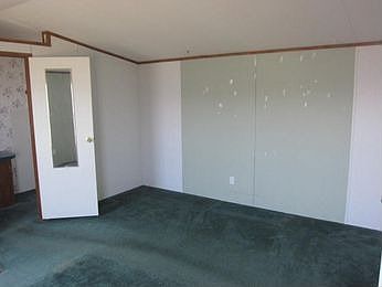 3rd image of 4613 Meadowlark Dr