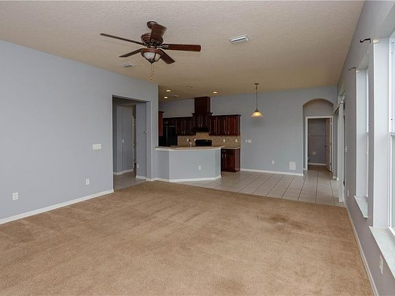 5th image of 30510 Annadale Dr