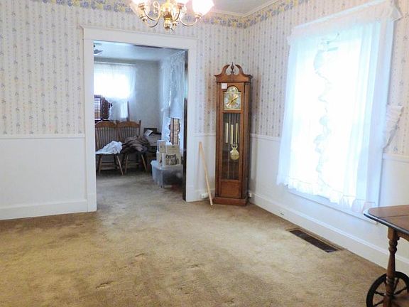 5th image of 502 Spruce St
