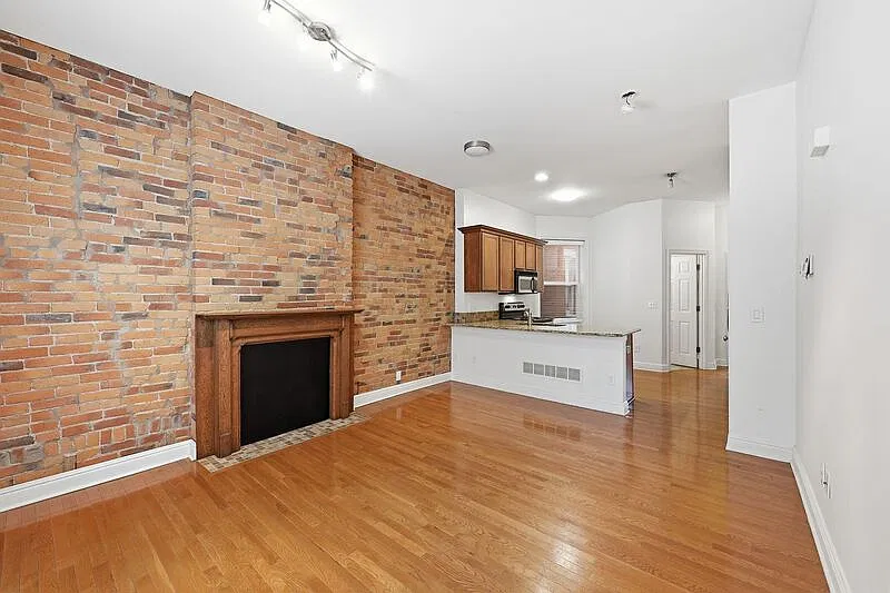 1 bed, 1.0 bath, 690 sqft, $1,495 — Photo 1