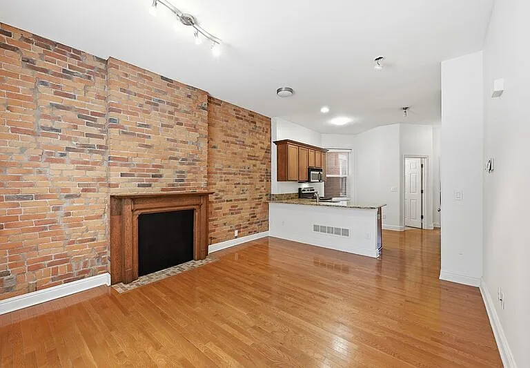 34 Buttles Ave — Photo 5