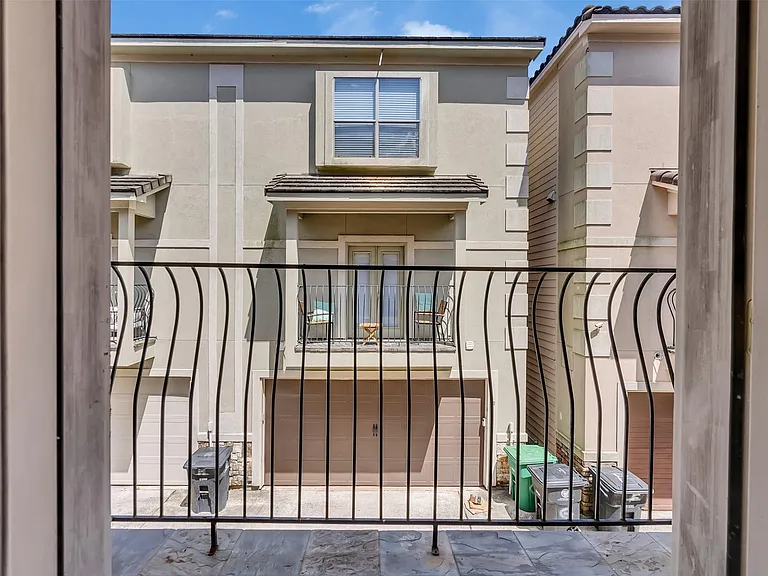2540 Prospect St #B — Photo 13