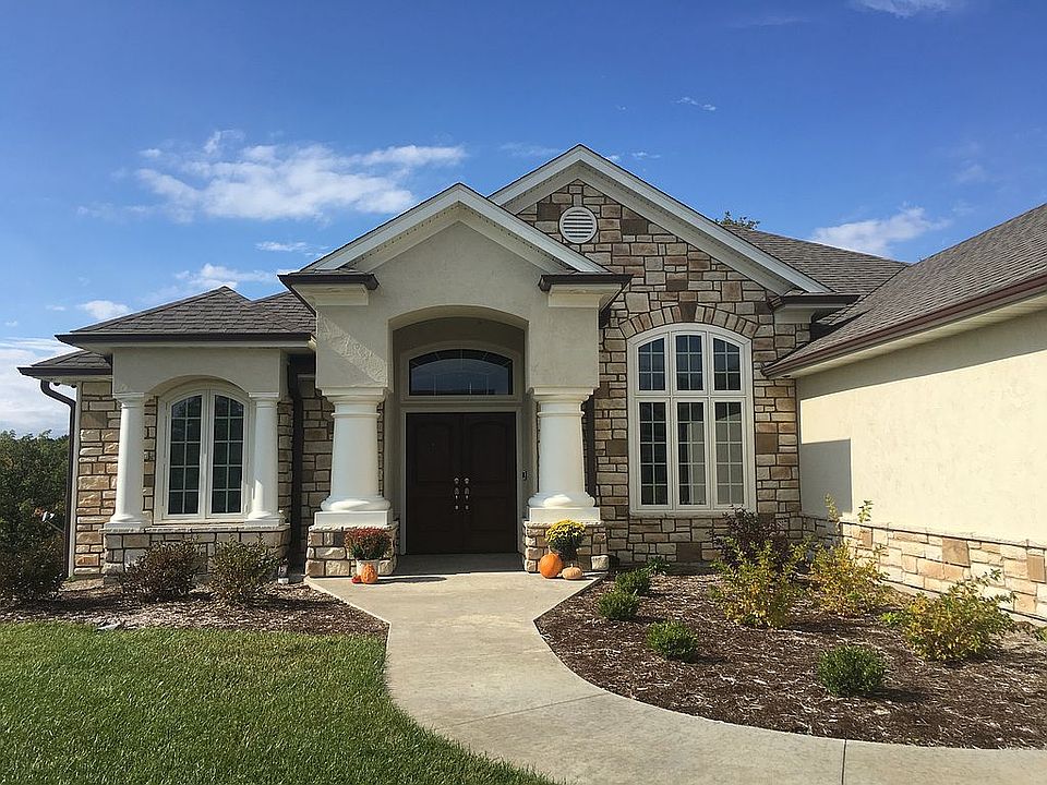 2nd image of 903 Rutland Dr