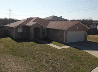 1500 Whitlit Dr, Arlington, TX 76002