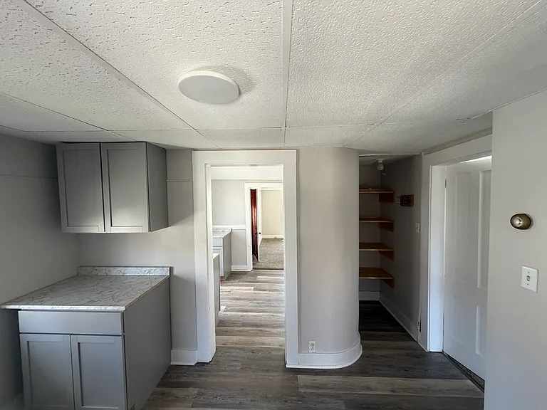 37 Laurel St #2 — Photo 3