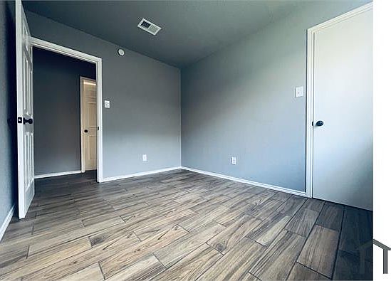 5th image of 4205 Amy Dr