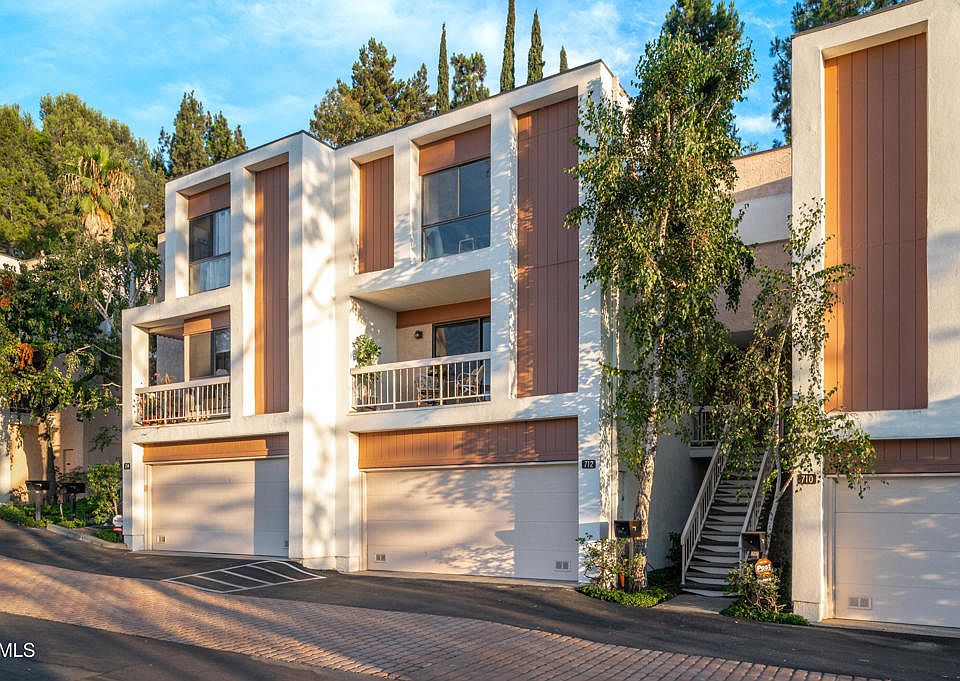 1st image of 712 Portola Ter