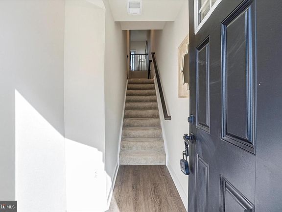 2nd image of 312 Pemberton Park Ln