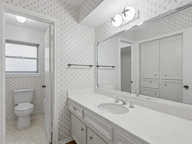 5923 Pinewood Springs Dr — Photo 13