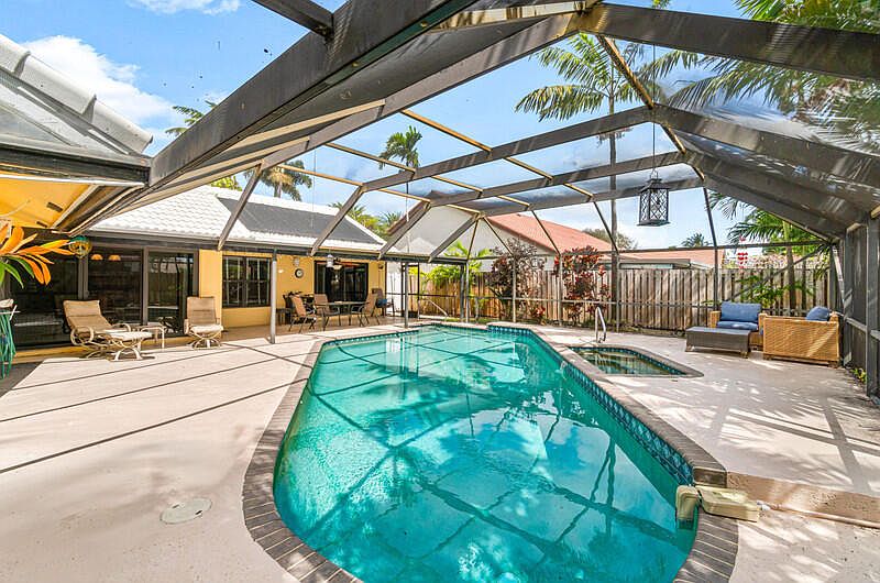 1st image of 6016 Sunberry Circle