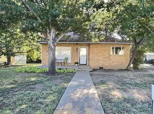 720 N 8th Ave, Durant, OK 74701