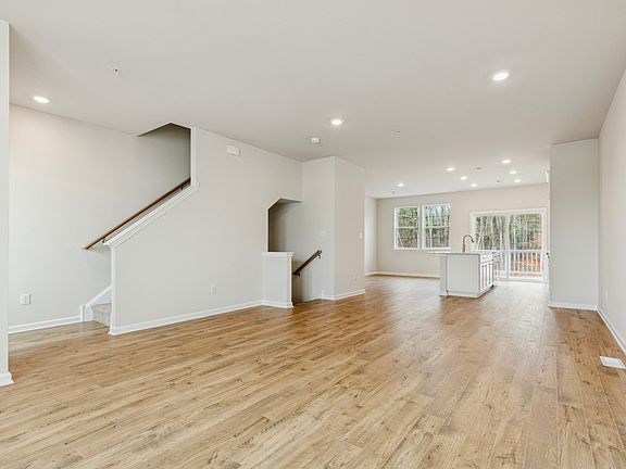 2nd image of 162 Bell Ct