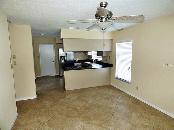 5th image of 3823 Cloverhill Ct