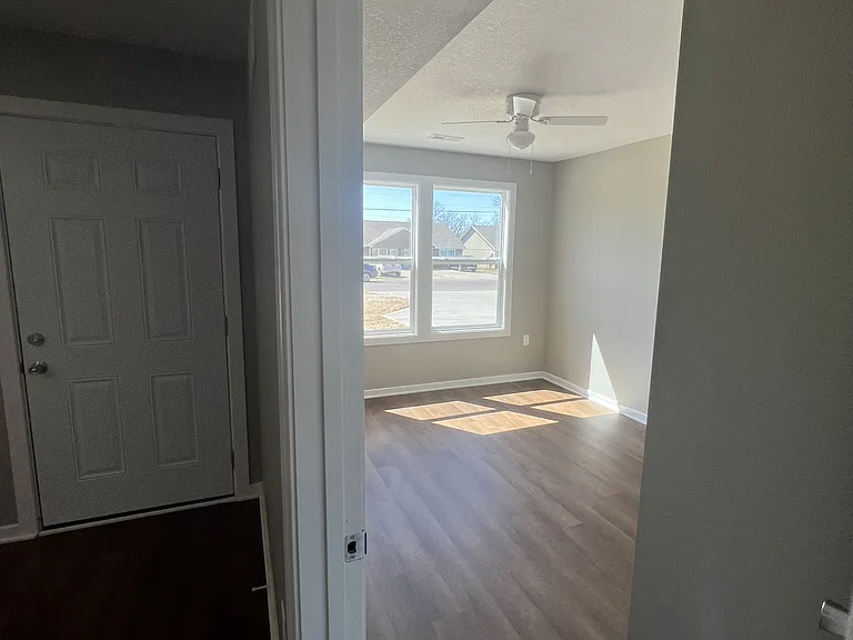 405 Jefferson St #B — Photo 10