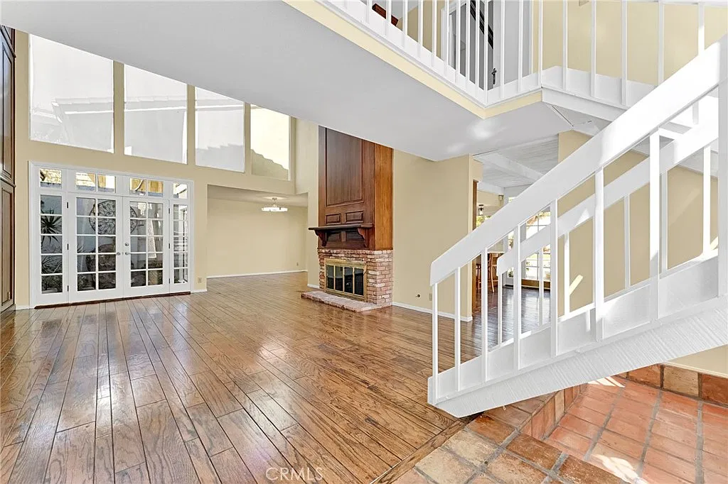 4 bed, 2275 sqft, $6,000 — Photo 4