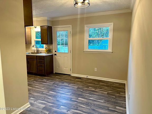 3rd image of 10814 Harrison Ln