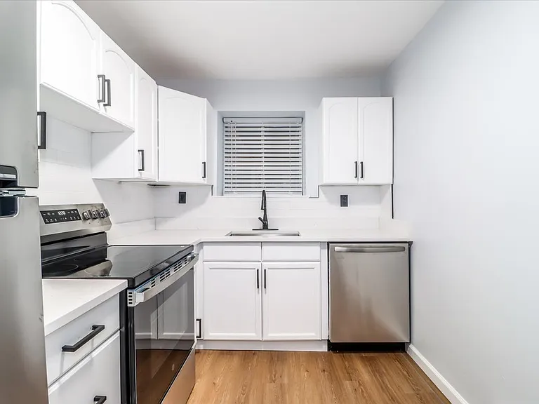 615 Fox Run Ln — Photo 8