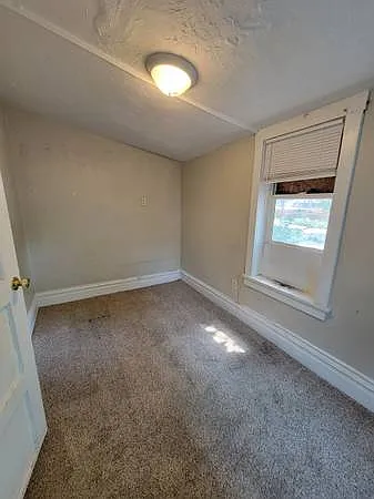 2 bed, $700 — Photo 3