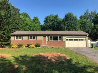 1409 Parkside Dr, Maryville, TN 37803