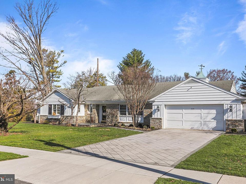 1st image of 228 Clearview Rd