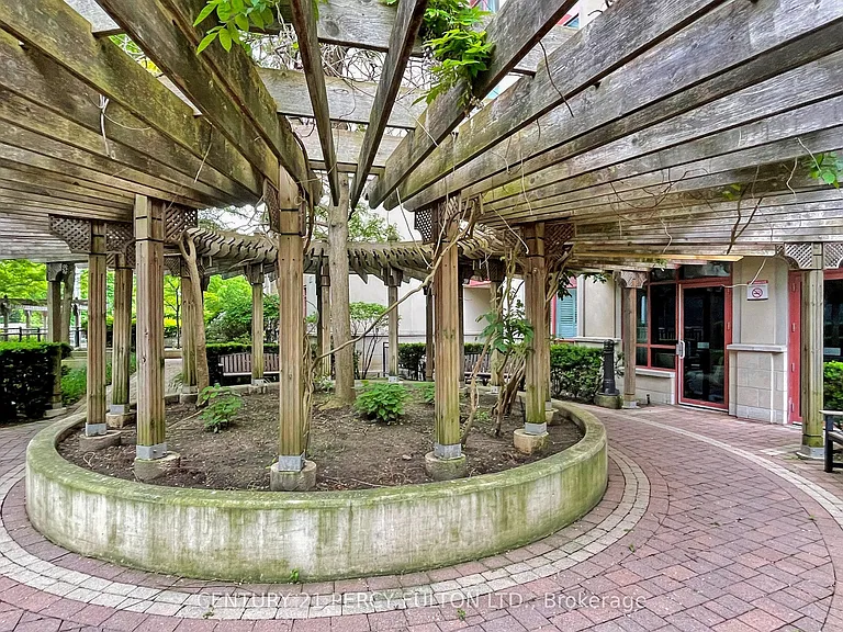 23 Rean Dr #405 — Photo 4