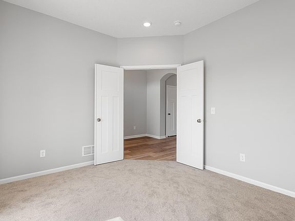 5th image of 2718 Kama Ave NE