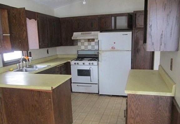 2nd image of 3927 N Enchanted Dr NW