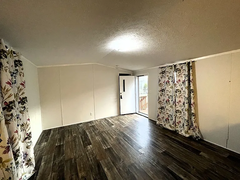 10025 E Georgia #136 — Photo 3