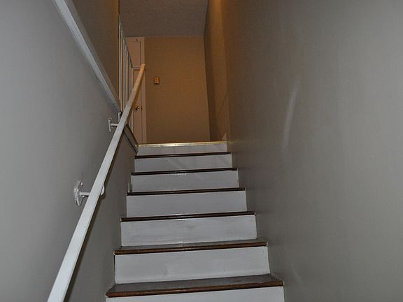 4th image of 920 Rock St APT 5