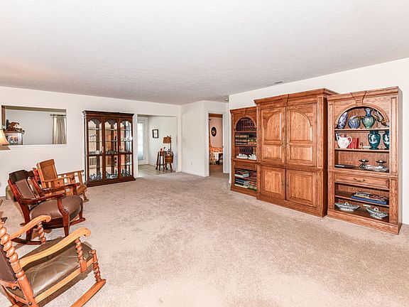 3rd image of 4810 Franklin Villas Dr