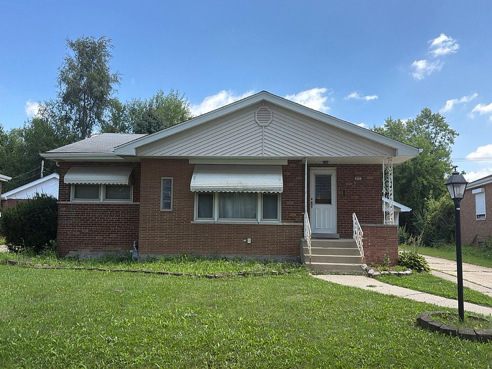 1st image of 805 N Maple Dr