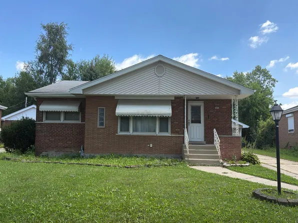 805 N Maple Dr, Chicago Heights, IL 60411