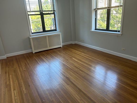 3rd image of 25 Grandview Ave