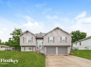 7719 E 165th St, Belton, MO 64012