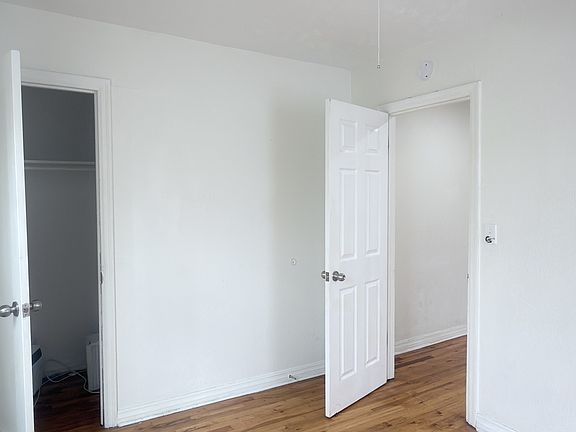 4th image of 4602 Cass St APT 5