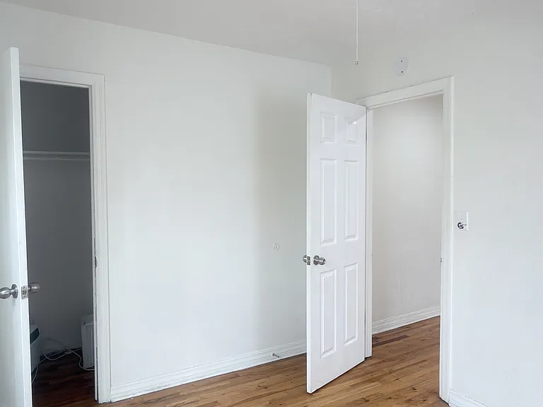 4602 Cass St #5 — Photo 4
