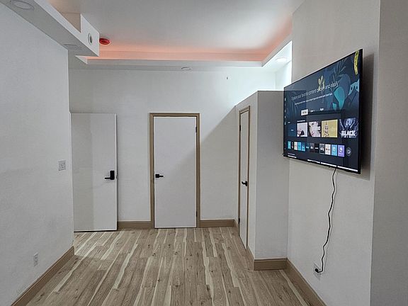 5th image of 70 Weirfield Street2nd Floor4th Brk