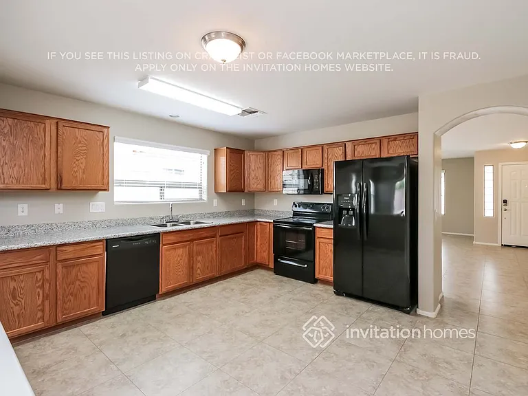 38166 N Sandy Dr — Photo 11