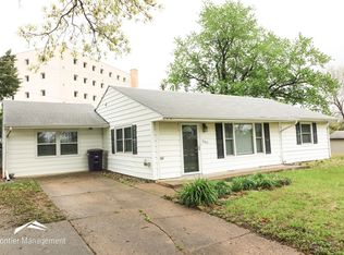 2332 Bellehaven Rd, Manhattan, KS 66502